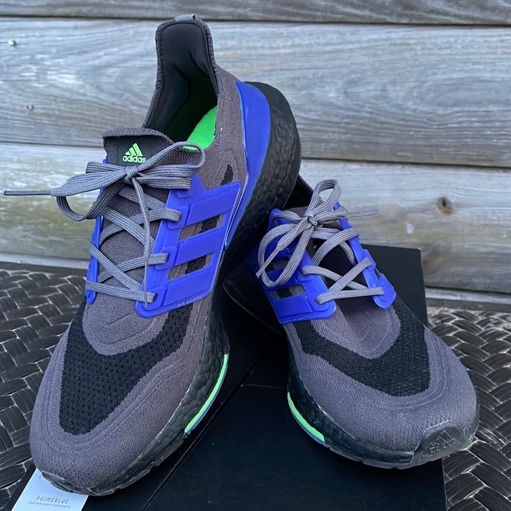 Like new Adidas UltraBoost 21 Running Shoe